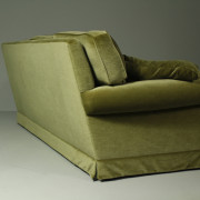 retrorobot.cz_green_velvet_sofa